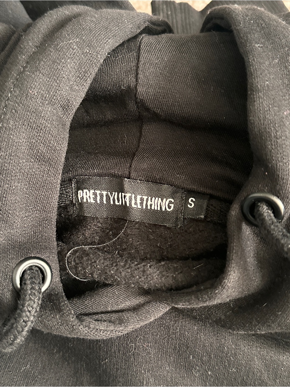 PrettyLittleThing women’s black hoodie SM - Picture 3 of 3